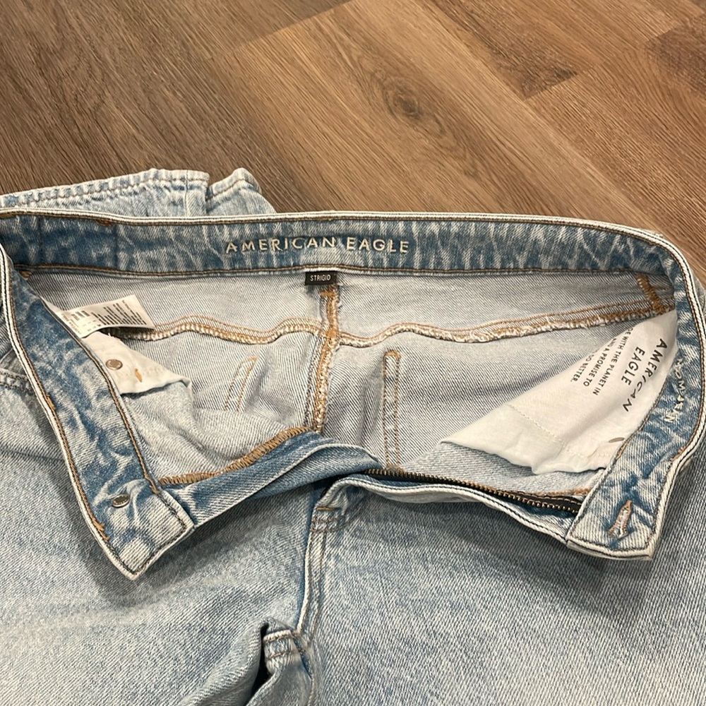 American eagle “mom jean”